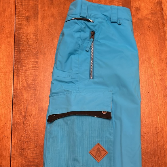 Volcom Foxtails Insulated Snowboard Pants - Boys' XL - Picture 9 of 14